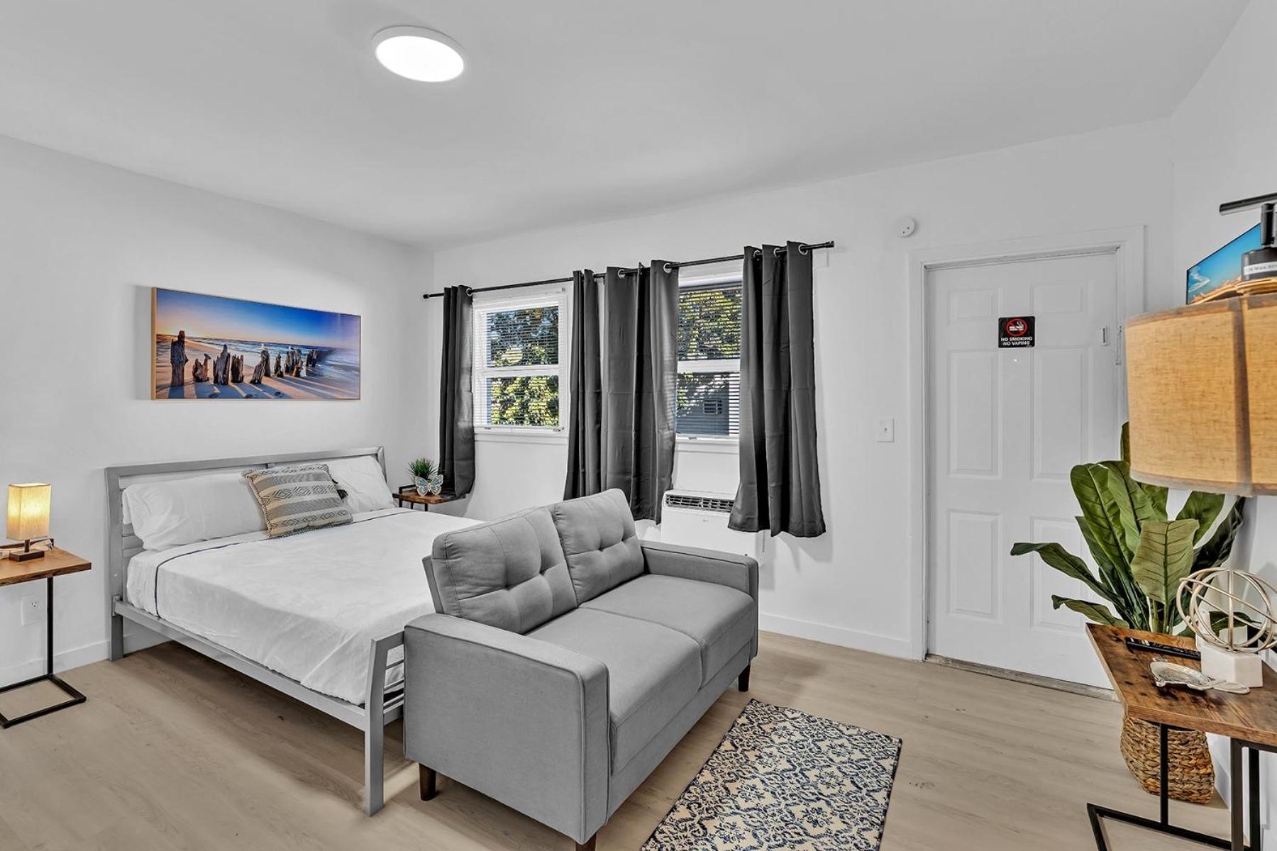 Young Circle & Hollywood Blvd Posh Studio Suite Esterno foto
